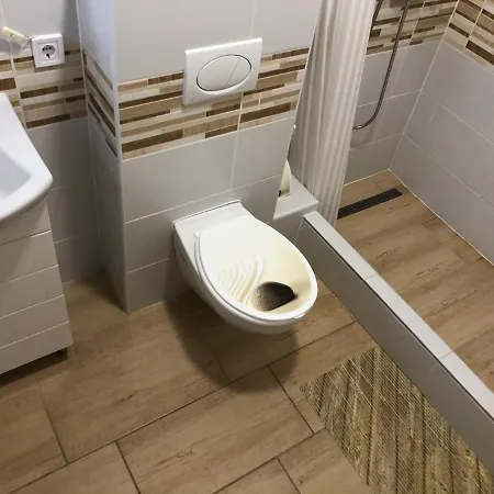 Melania Vendeghaz بيت ضيافة