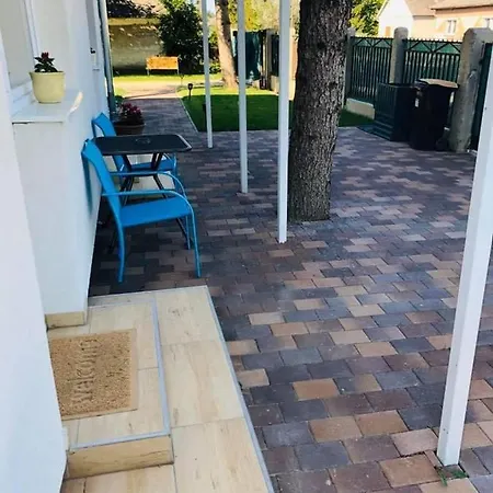 Melania Vendeghaz Balatonfőkajár