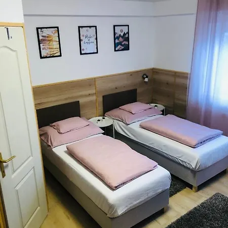 بيت ضيافة Melania Vendeghaz