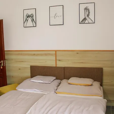 Guest house Melania Vendeghaz 3*